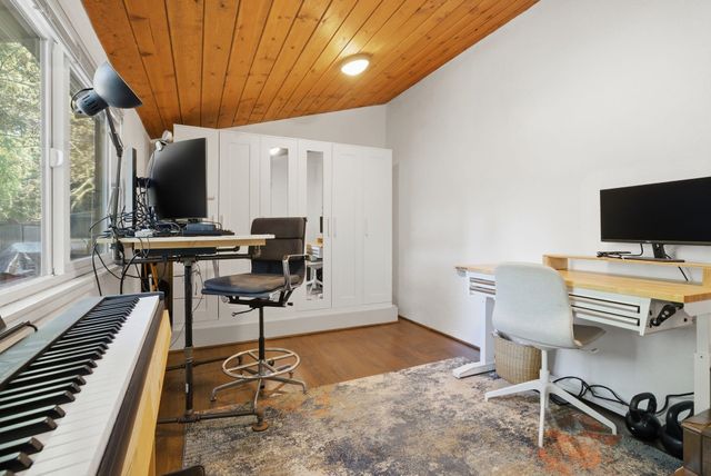 17741 Comanche Trl, Los Gatos, CA 95033