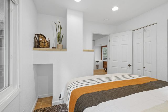 17741 Comanche Trl, Los Gatos, CA 95033