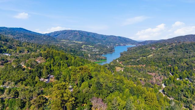 17741 Comanche Trl, Los Gatos, CA 95033