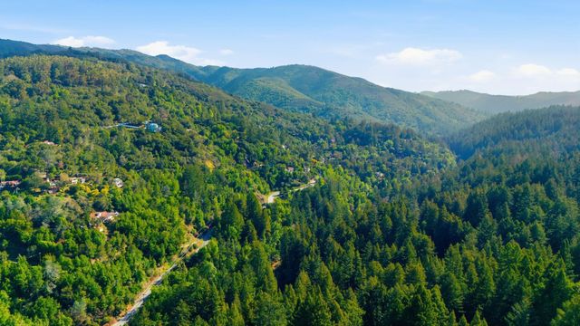 17741 Comanche Trl, Los Gatos, CA 95033