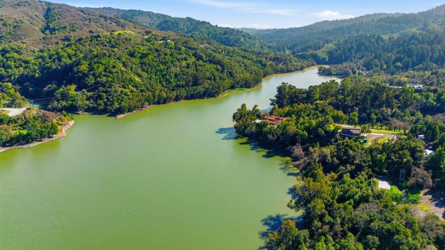 17741 Comanche Trl, Los Gatos, CA 95033