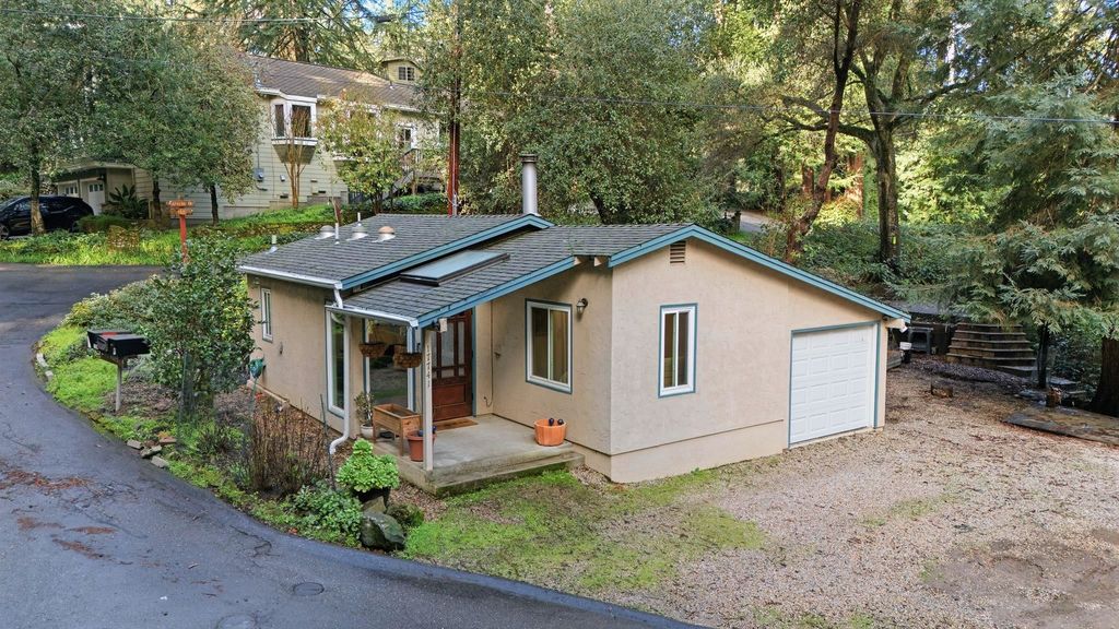 17741 Comanche Trl, Los Gatos, CA 95033