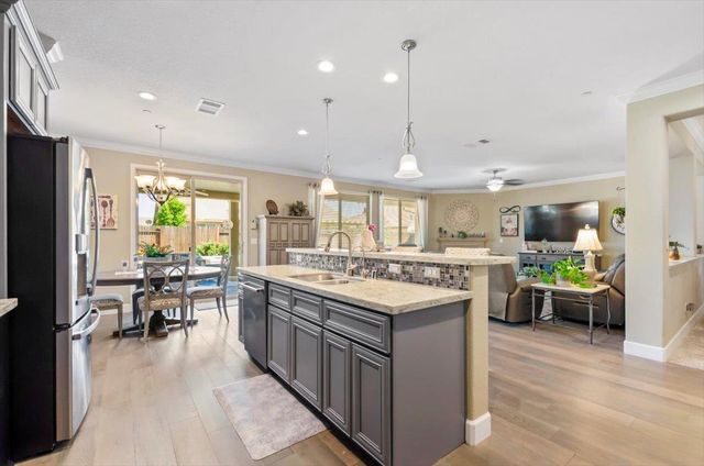 1809 Seabiscuit Way, Plumas Lake, CA 95961