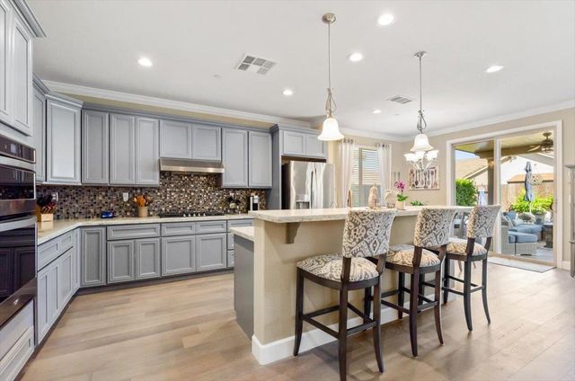 1809 Seabiscuit Way, Plumas Lake, CA 95961