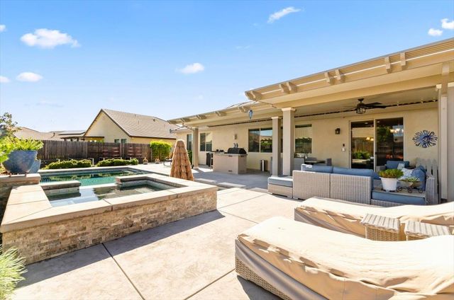 1809 Seabiscuit Way, Plumas Lake, CA 95961