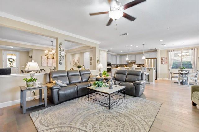 1809 Seabiscuit Way, Plumas Lake, CA 95961