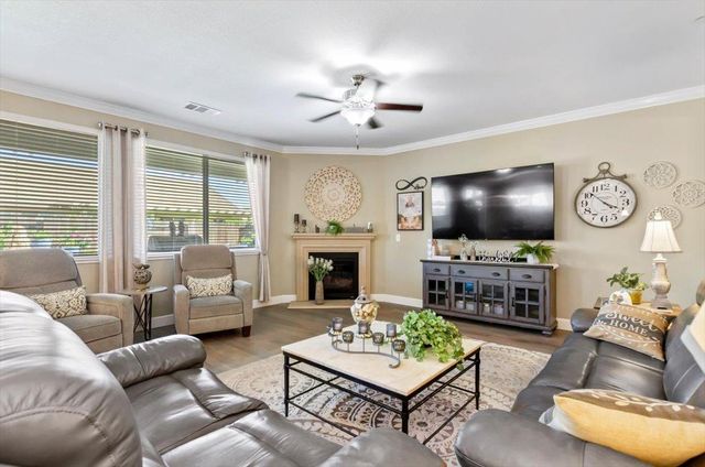 1809 Seabiscuit Way, Plumas Lake, CA 95961