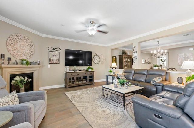 1809 Seabiscuit Way, Plumas Lake, CA 95961