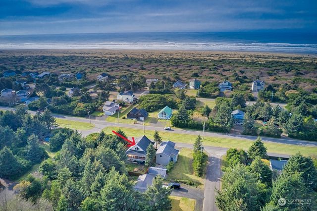 190 Ocean Shores Boulevard SW, Ocean Shores, WA 98569