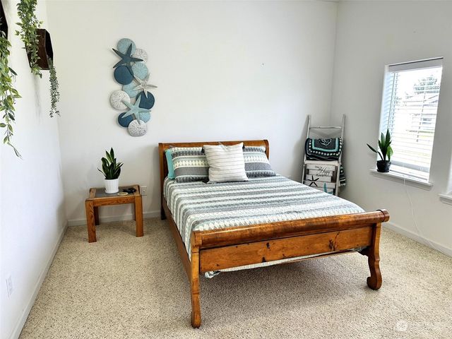 190 Ocean Shores Boulevard SW, Ocean Shores, WA 98569