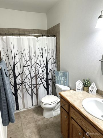 190 Ocean Shores Boulevard SW, Ocean Shores, WA 98569