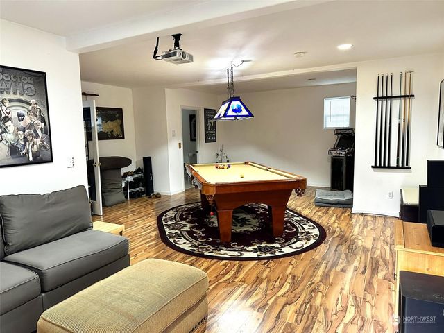 190 Ocean Shores Boulevard SW, Ocean Shores, WA 98569