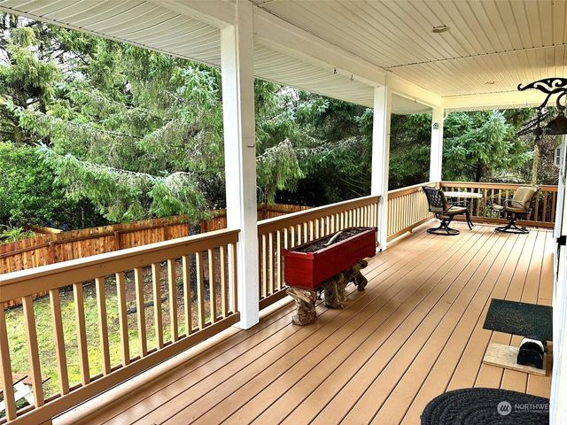 190 Ocean Shores Boulevard SW, Ocean Shores, WA 98569