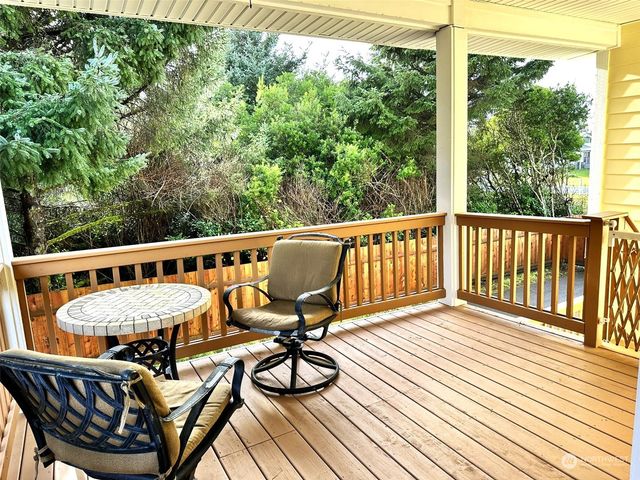 190 Ocean Shores Boulevard SW, Ocean Shores, WA 98569