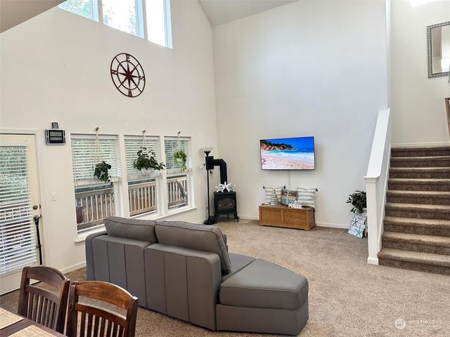 190 Ocean Shores Boulevard SW, Ocean Shores, WA 98569