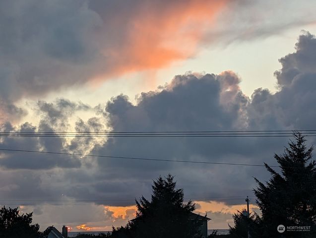 190 Ocean Shores Boulevard SW, Ocean Shores, WA 98569