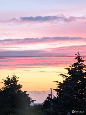 190 Ocean Shores Boulevard SW, Ocean Shores, WA 98569