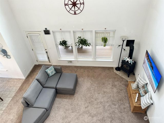 190 Ocean Shores Boulevard SW, Ocean Shores, WA 98569