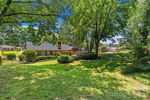 3826 Severn Avenue, Charlotte, NC 28210