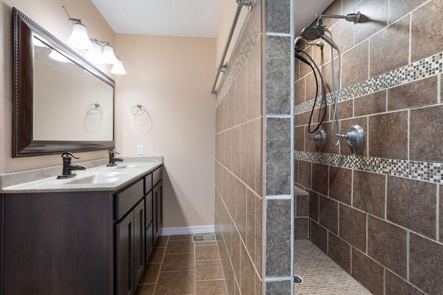 185 Old Meadow Lane, Branson, MO 65616