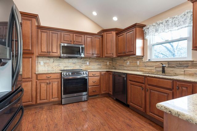 185 Old Meadow Lane, Branson, MO 65616