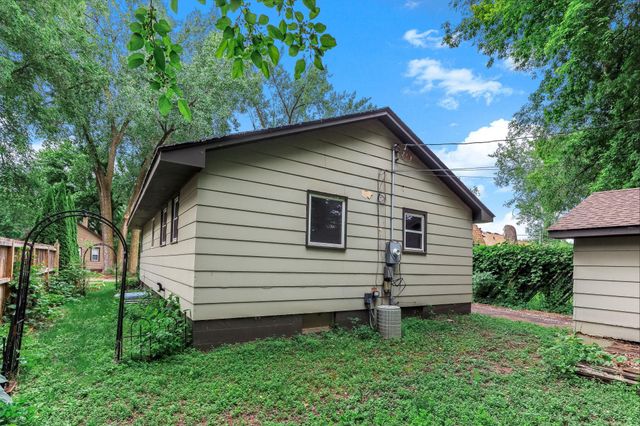 687 Dover Street NE, Fridley, MN 55432