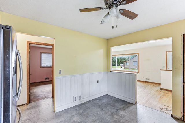 687 Dover Street NE, Fridley, MN 55432
