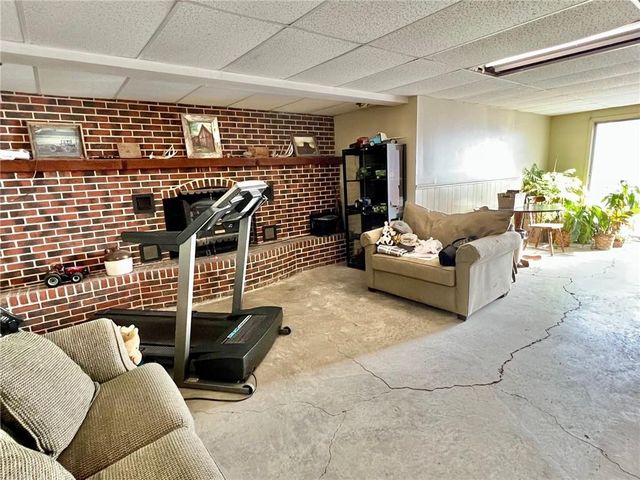 75 NW 1501 Road, Holden, MO 64040