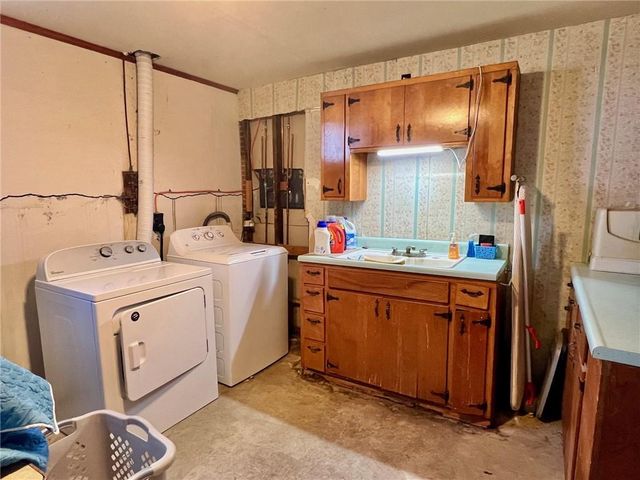 75 NW 1501 Road, Holden, MO 64040