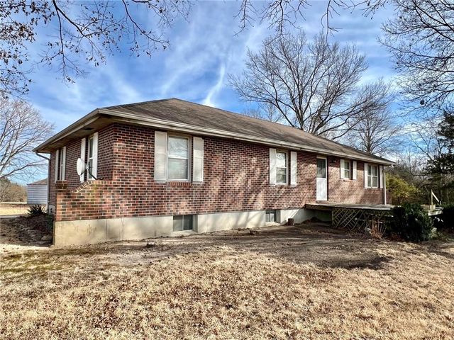 75 NW 1501 Road, Holden, MO 64040