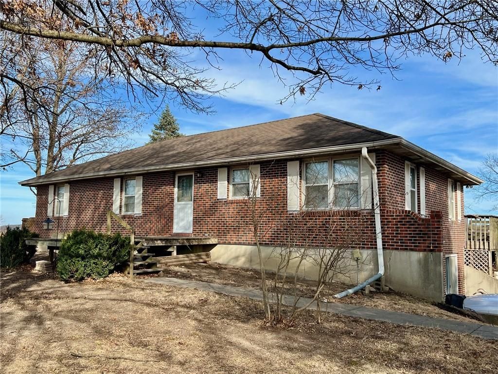 75 NW 1501 Road, Holden, MO 64040