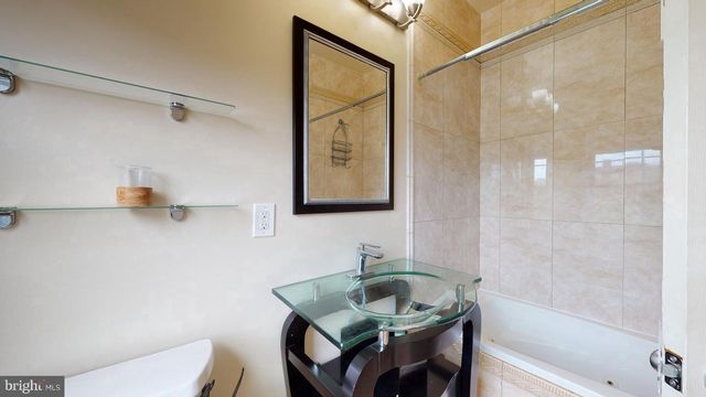 615 16TH ST NE, Washington, DC 20002