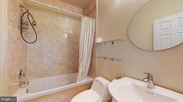 615 16TH ST NE, Washington, DC 20002