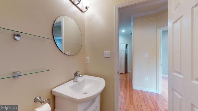 615 16TH ST NE, Washington, DC 20002