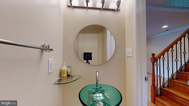 615 16TH ST NE, Washington, DC 20002