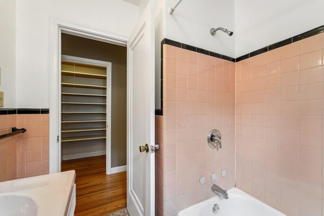 3412 Humboldt Avenue S, Minneapolis, MN 55408