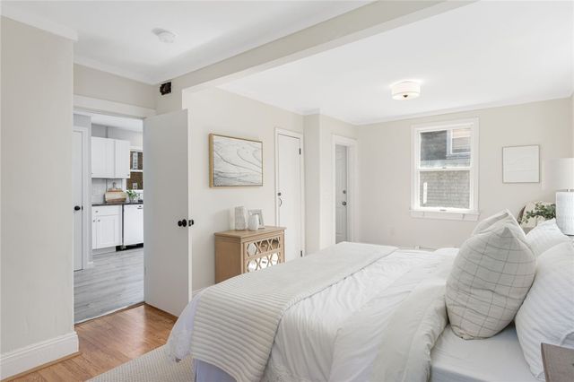75 Tilden Avenue, Newport, RI 02840