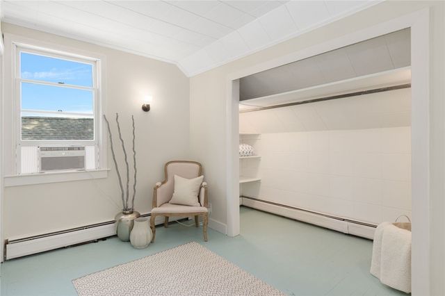 75 Tilden Avenue, Newport, RI 02840