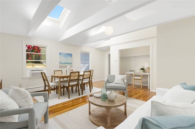 75 Tilden Avenue, Newport, RI 02840