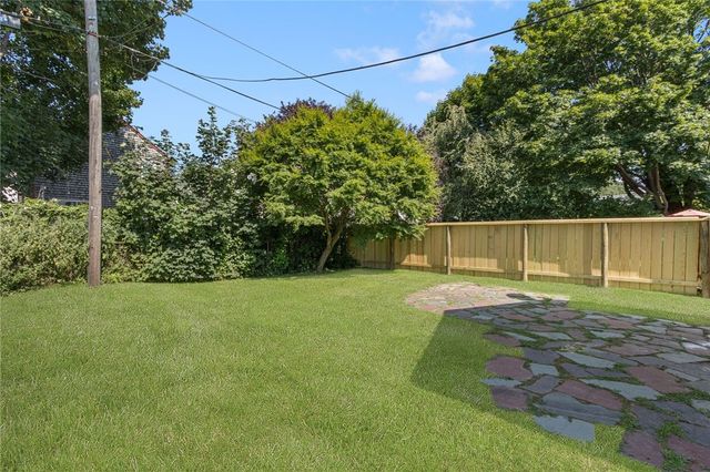 75 Tilden Avenue, Newport, RI 02840