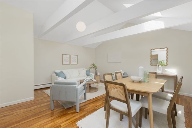 75 Tilden Avenue, Newport, RI 02840