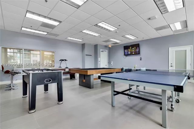 1200 Brickell Bay Dr 2016, Miami, FL 33131