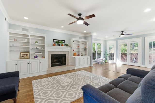 9404 Smithson Ln, Brentwood, TN 37027