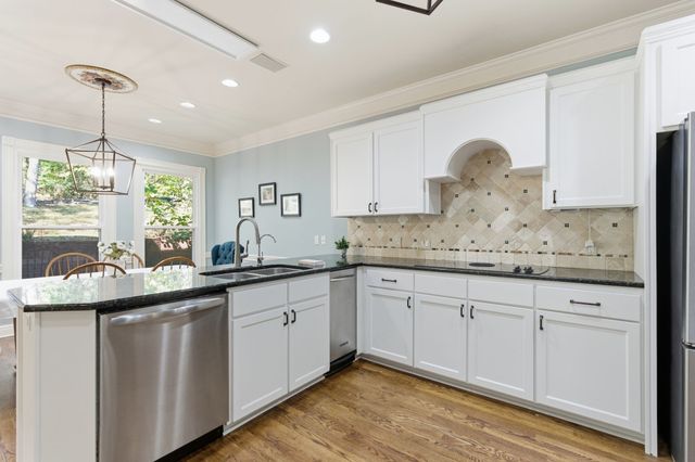 9404 Smithson Ln, Brentwood, TN 37027