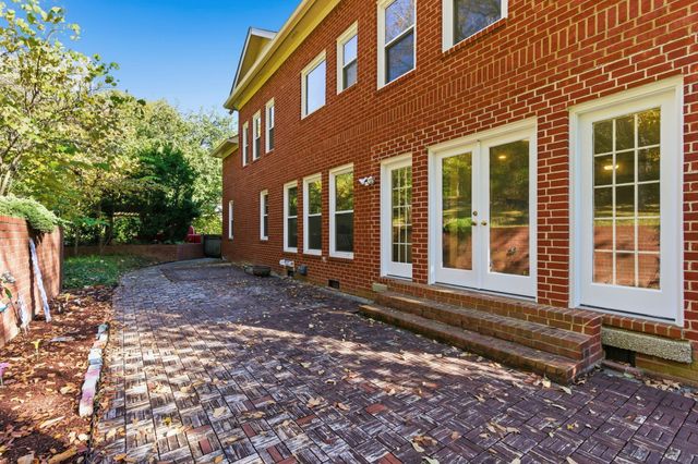 9404 Smithson Ln, Brentwood, TN 37027