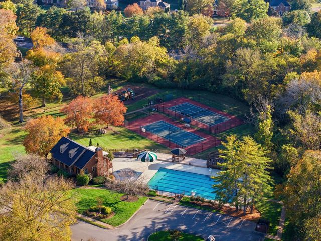 9404 Smithson Ln, Brentwood, TN 37027