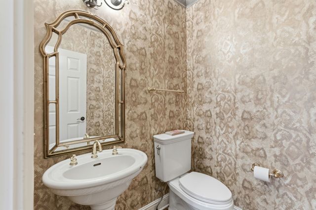 9404 Smithson Ln, Brentwood, TN 37027