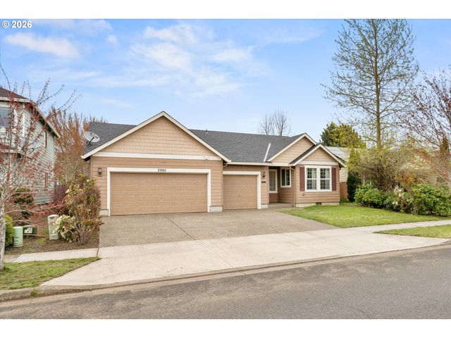 2985 OXFORD St, Woodburn, OR 97071