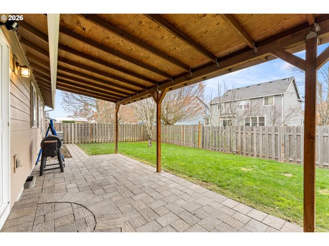 2985 OXFORD St, Woodburn, OR 97071