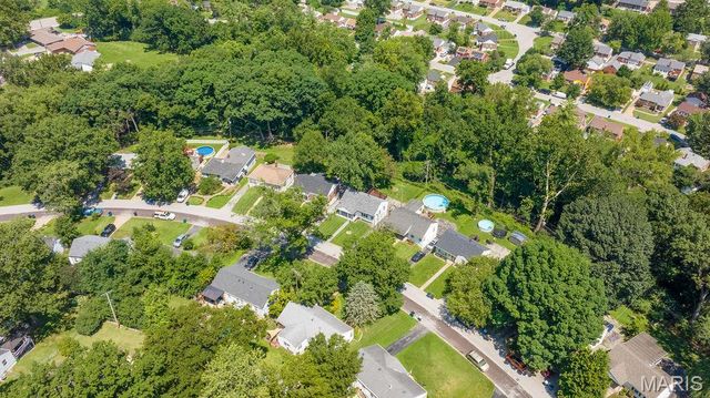7133 Circleview Drive, Affton, MO 63123